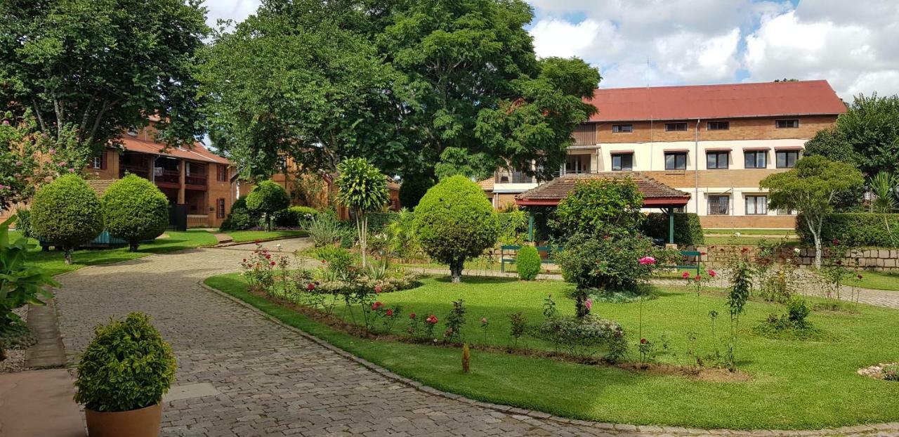 Lovasoa 4C Hotel Antsirabe Eksteriør billede