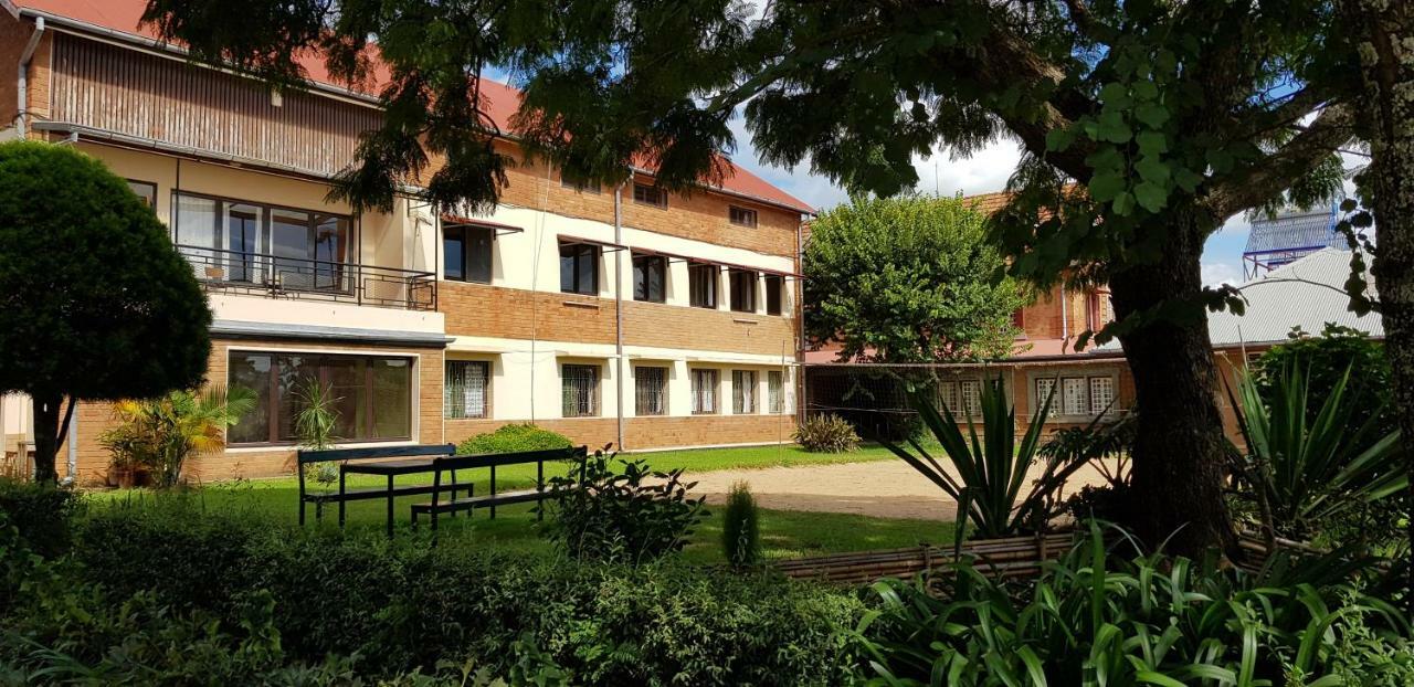 Lovasoa 4C Hotel Antsirabe Eksteriør billede