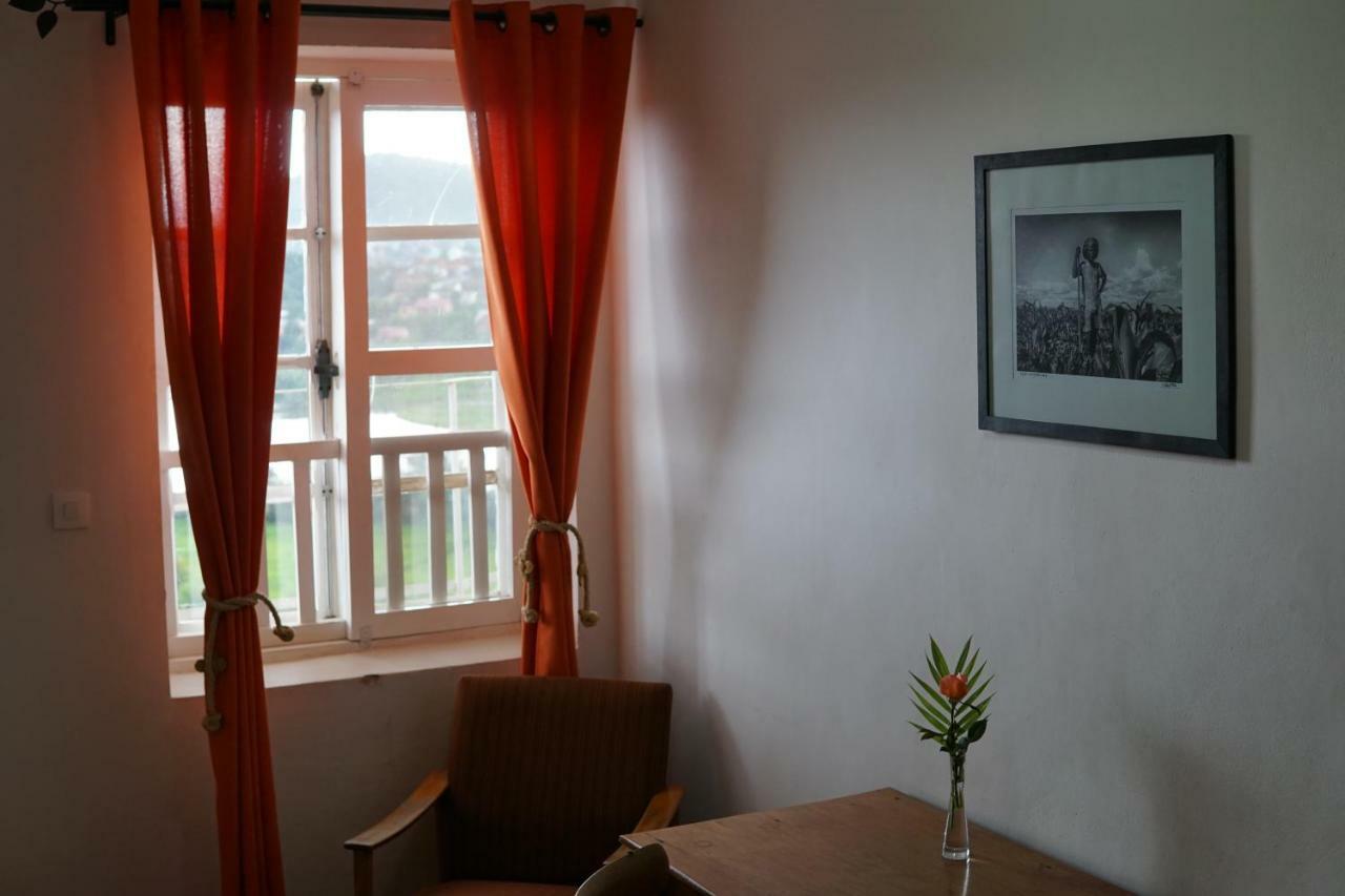 Lovasoa 4C Hotel Antsirabe Eksteriør billede