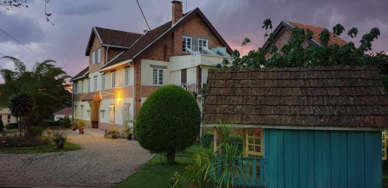 Lovasoa 4C Hotel Antsirabe Eksteriør billede